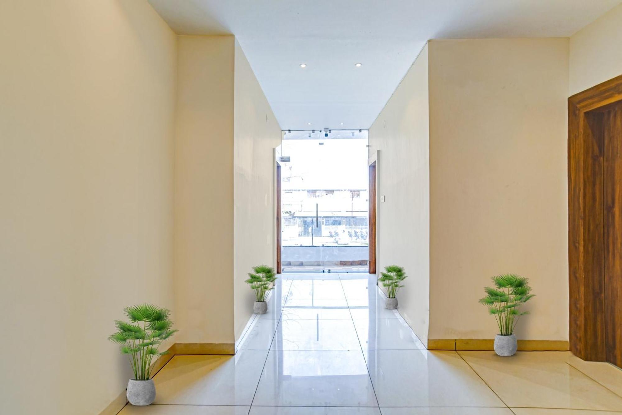 Hotel O Blue Sky Indore Zewnętrze zdjęcie
