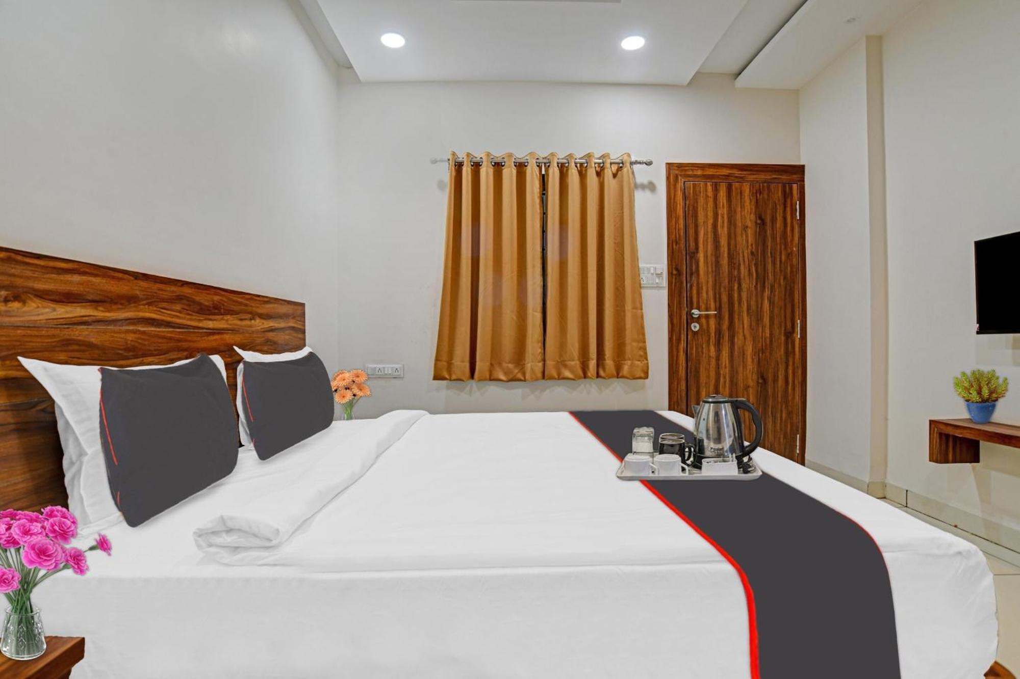 Hotel O Blue Sky Indore Zewnętrze zdjęcie