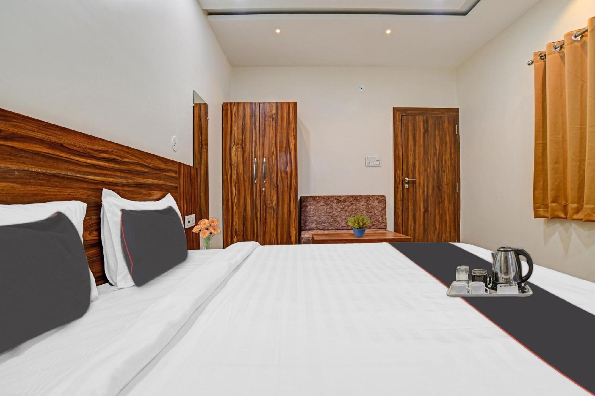 Hotel O Blue Sky Indore Zewnętrze zdjęcie